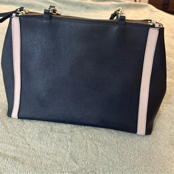 Kate Spade Large Hazel Court
Mason Bow Tie Bag - Picture 4 of 12
